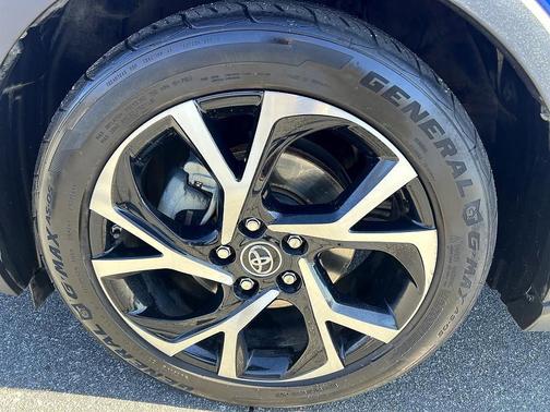 2018 Toyota C-HR XLE