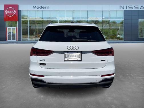 2024 Audi Q3 45 S line Premium