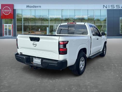 2025 Nissan Frontier S