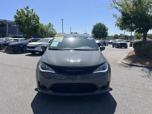 Gray 2020 Chrysler Pacifica Limited