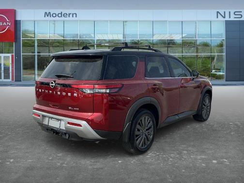 2t Red Blk Roof 2024 Nissan Pathfinder SL