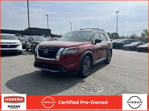 2t Red Blk Roof 2024 Nissan Pathfinder SL