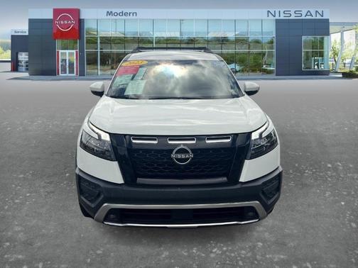 Glacier White 2023 Nissan Pathfinder Rock Creek