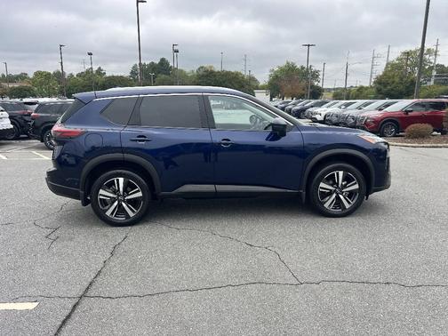 2024 Nissan Rogue SL
