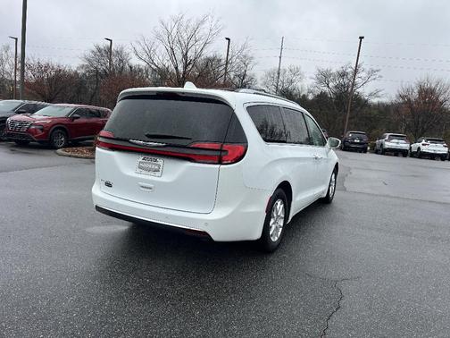 2021 Chrysler Pacifica Touring-L