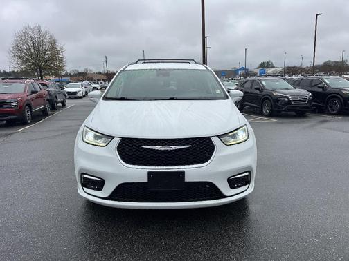 2021 Chrysler Pacifica Touring-L