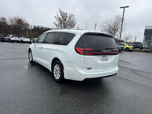 2021 Chrysler Pacifica Touring-L