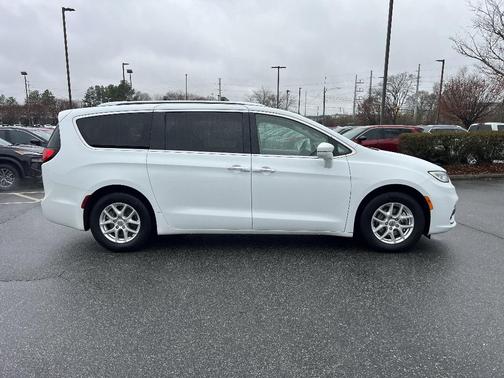 2021 Chrysler Pacifica Touring-L