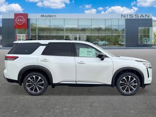 Everest White P 2026 Nissan Pathfinder Platinum
