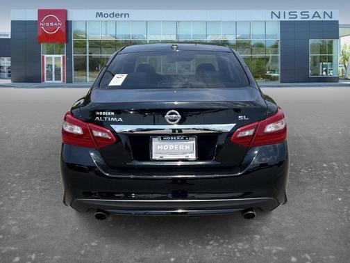 Black 2018 Nissan Altima SL