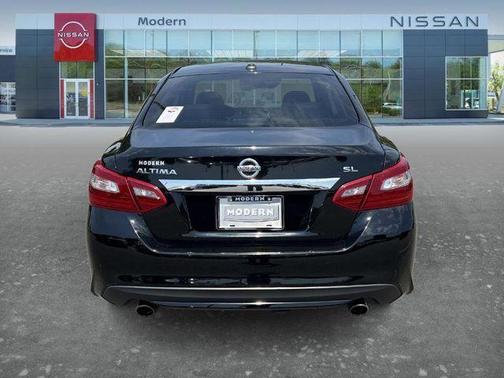 Black 2018 Nissan Altima SL