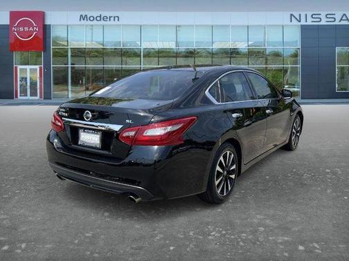 Black 2018 Nissan Altima SL