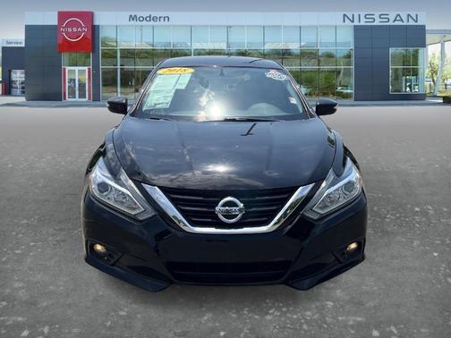 Black 2018 Nissan Altima SL
