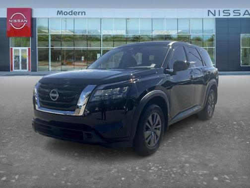 2025 Nissan Pathfinder S