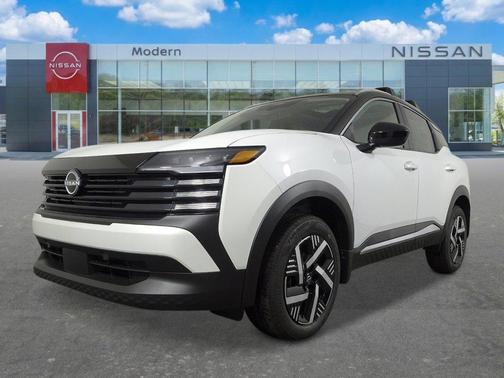 2t Wht Blk Roof 2026 Nissan Kicks SV