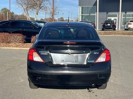 2014 Nissan Versa 1.6 SV