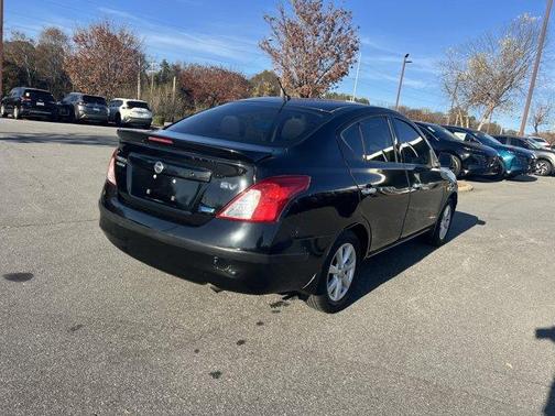 2014 Nissan Versa 1.6 SV