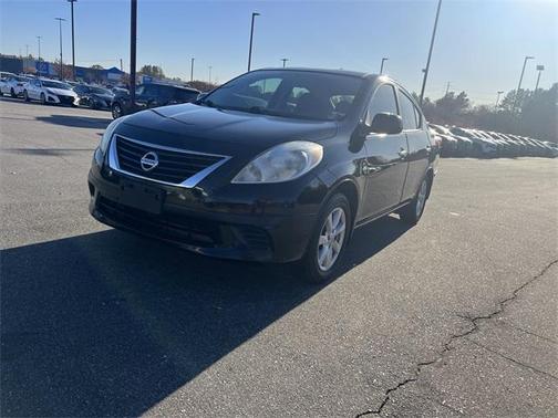2014 Nissan Versa 1.6 SV