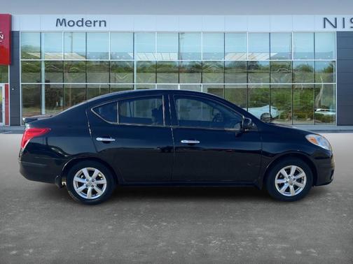 2014 Nissan Versa 1.6 SV
