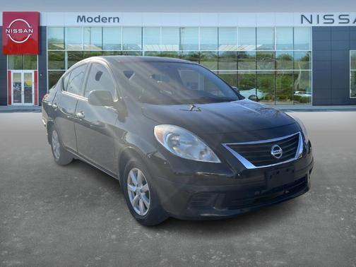 2014 Nissan Versa 1.6 SV