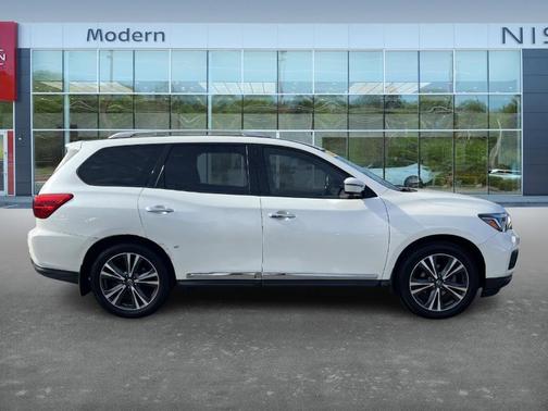 2018 Nissan Pathfinder Platinum
