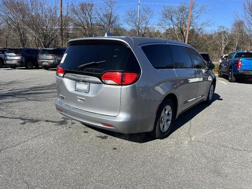 2017 Chrysler Pacifica LX