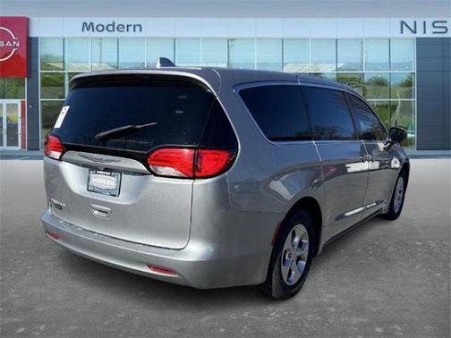 2017 Chrysler Pacifica LX