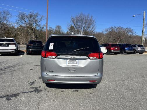 2017 Chrysler Pacifica LX