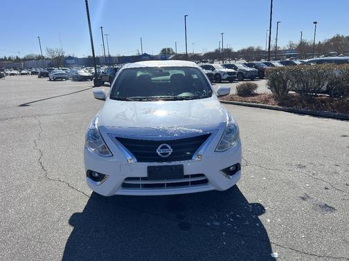 2016 Nissan Versa 1.6 SV