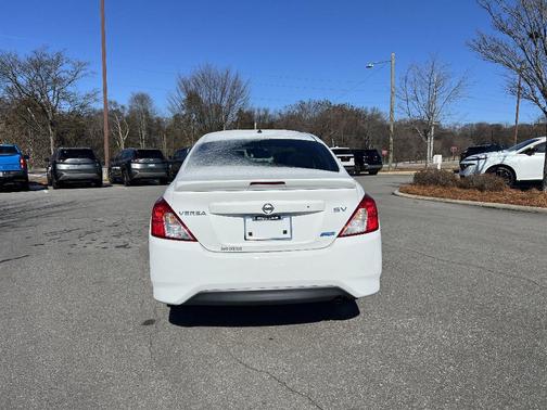 2016 Nissan Versa 1.6 SV