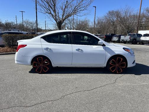 2016 Nissan Versa 1.6 SV
