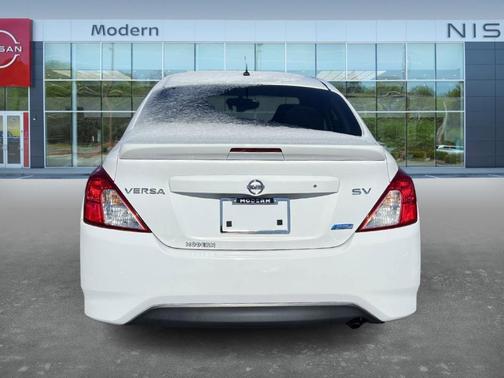 2016 Nissan Versa 1.6 SV