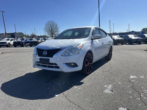 2016 Nissan Versa 1.6 SV