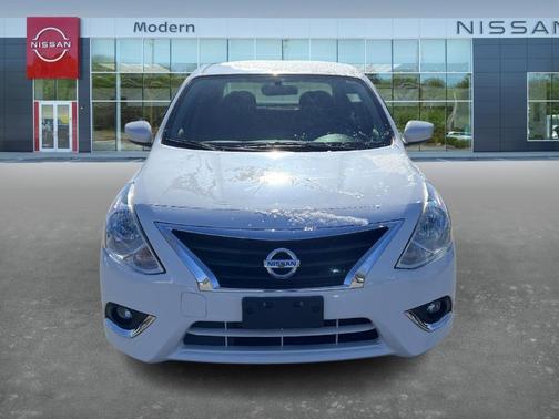 2016 Nissan Versa 1.6 SV