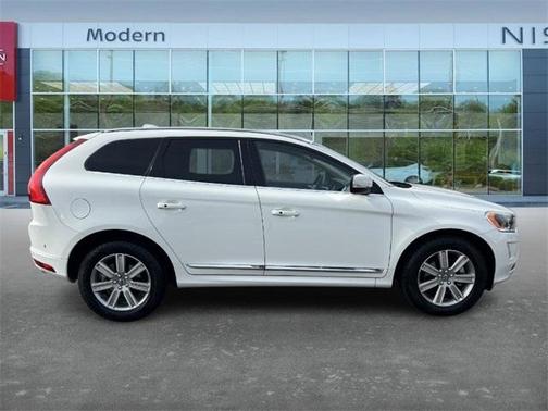 2017 Volvo XC60 T5 Inscription