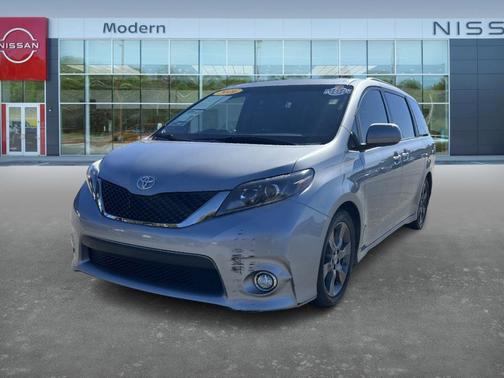 2016 Toyota Sienna SE