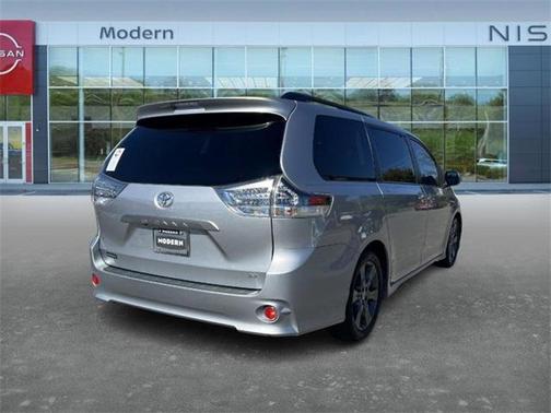 2016 Toyota Sienna SE