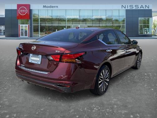 Garnet Pearl 2023 Nissan Altima 2.5 SV
