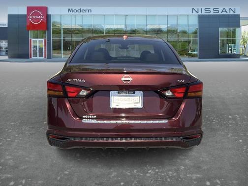 Garnet Pearl 2023 Nissan Altima 2.5 SV