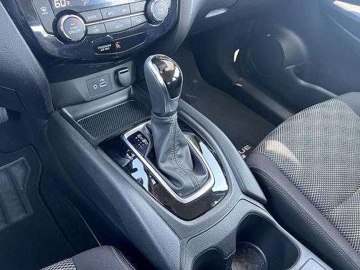 2020 Nissan Rogue Sport SV