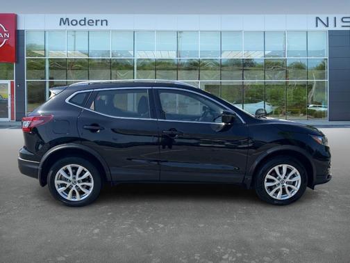 2020 Nissan Rogue Sport SV