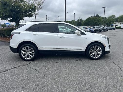 White 2020 Cadillac XT5 Sport
