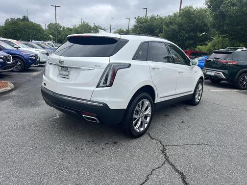 White 2020 Cadillac XT5 Sport