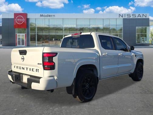 Glacier White 2026 Nissan Frontier SV