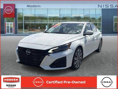 White 2023 Nissan Altima 2.5 SL