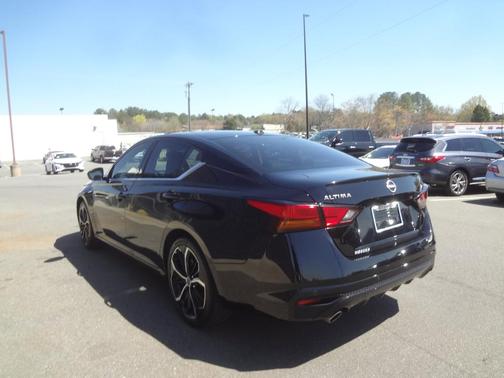 2023 Nissan Altima 2.5 SR