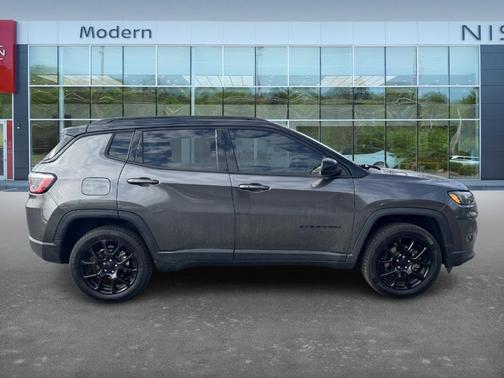 2022 Jeep Compass Altitude