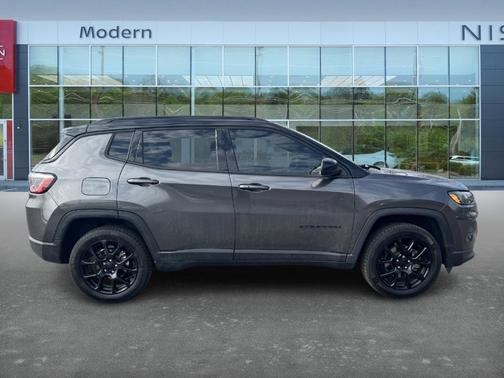 2022 Jeep Compass Altitude