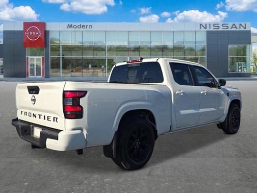 Glacier White 2026 Nissan Frontier SV