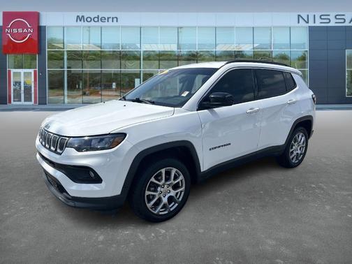 2022 Jeep Compass Latitude Lux